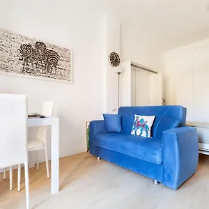 Elegant Flat In Milan, Wi-fi E Netflix! , Mediolan Włochy