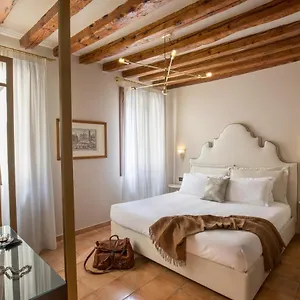 Guest house Daplace - Antica Casa Coppo, Venice